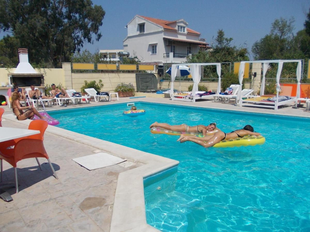 Kavos Central Gardens Apart otel Dış mekan fotoğraf